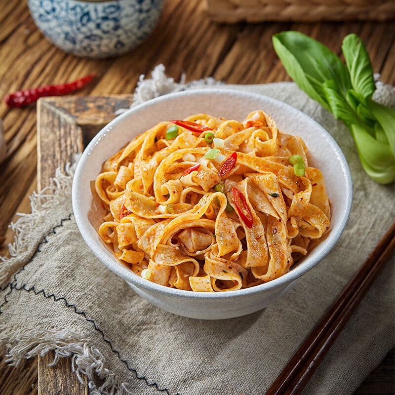 顶大 热汤面皮速食夜宵陈醋麻辣味120g*12桶整箱