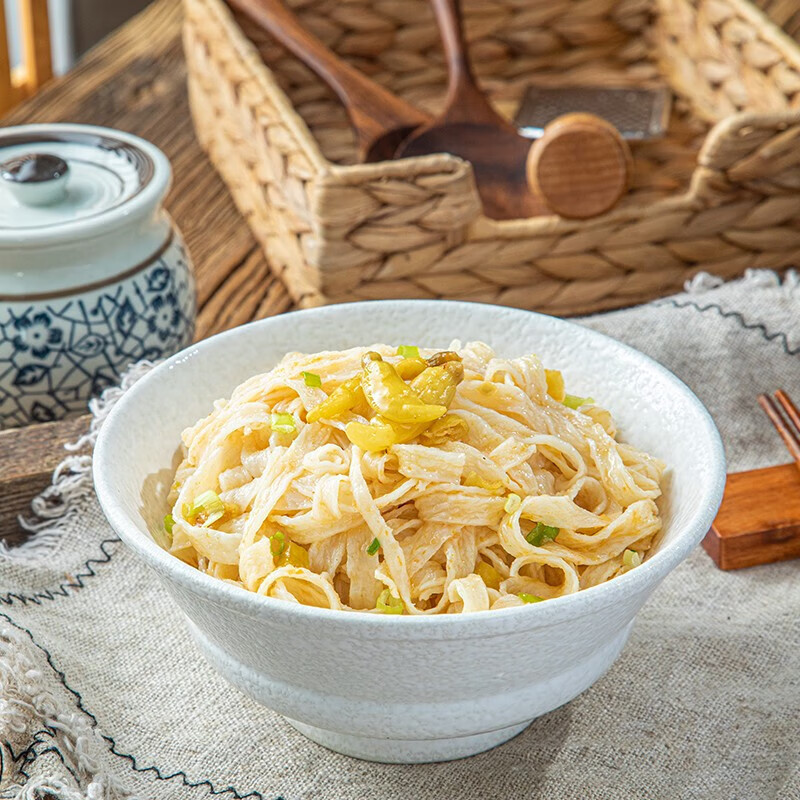 顶大 拌凉面皮方便面皮 红油味120g*12桶整箱