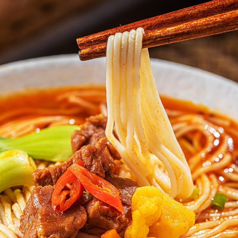 顶大 牛肉拉面速食泡面 牛肉味109g*12桶整箱